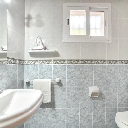 Sasha - Plusholidays Ifach