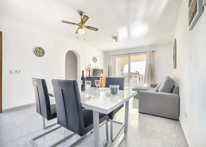 Sasha - Plusholidays Ifach