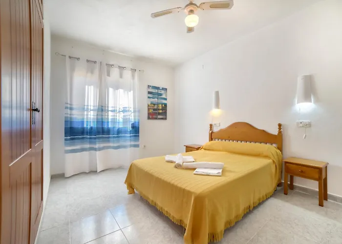 Sasha - Plusholidays *