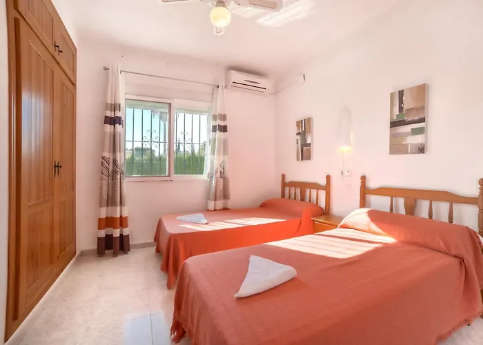 Sasha - Plusholidays Villa Ifach