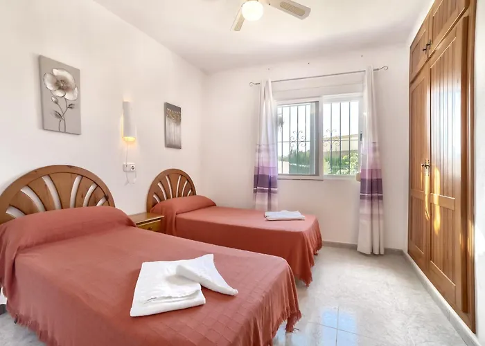 Sasha - Plusholidays * Ifach